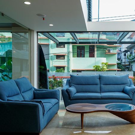 The Trios Hotel Kochi Exterior photo