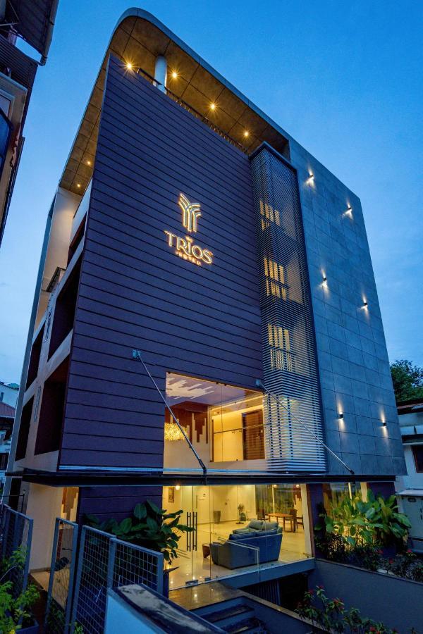 The Trios Hotel Kochi Exterior photo