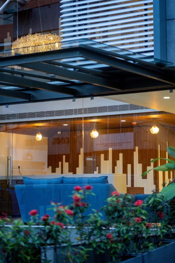 The Trios Hotel Kochi Exterior photo